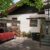 Hauseingang mit Carport