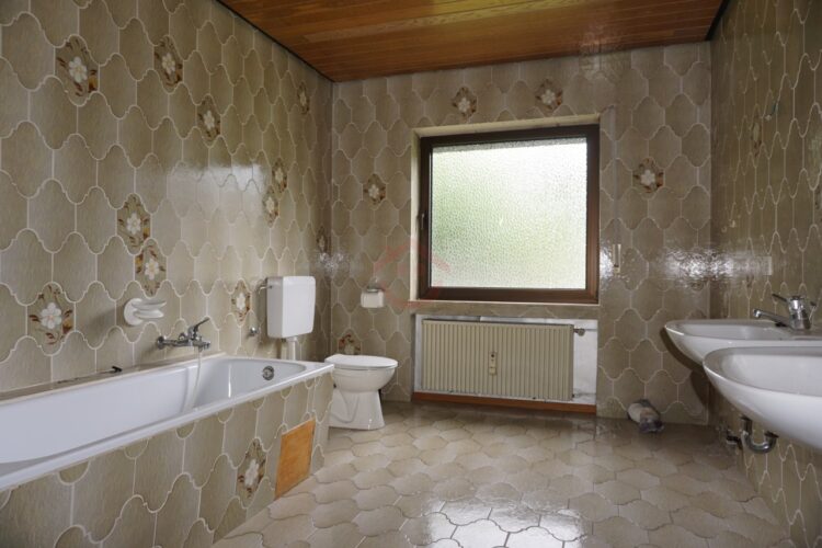 Wohnung EG - Badezimmer