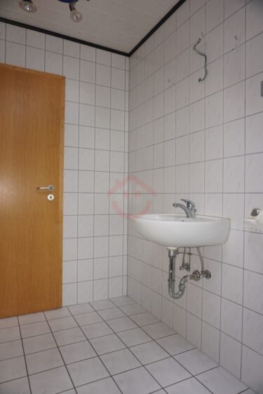 Wohnung DG - Badezimmer Bild 2